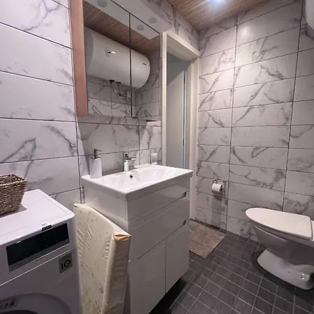 Viskoosa Naekmani Appartement
